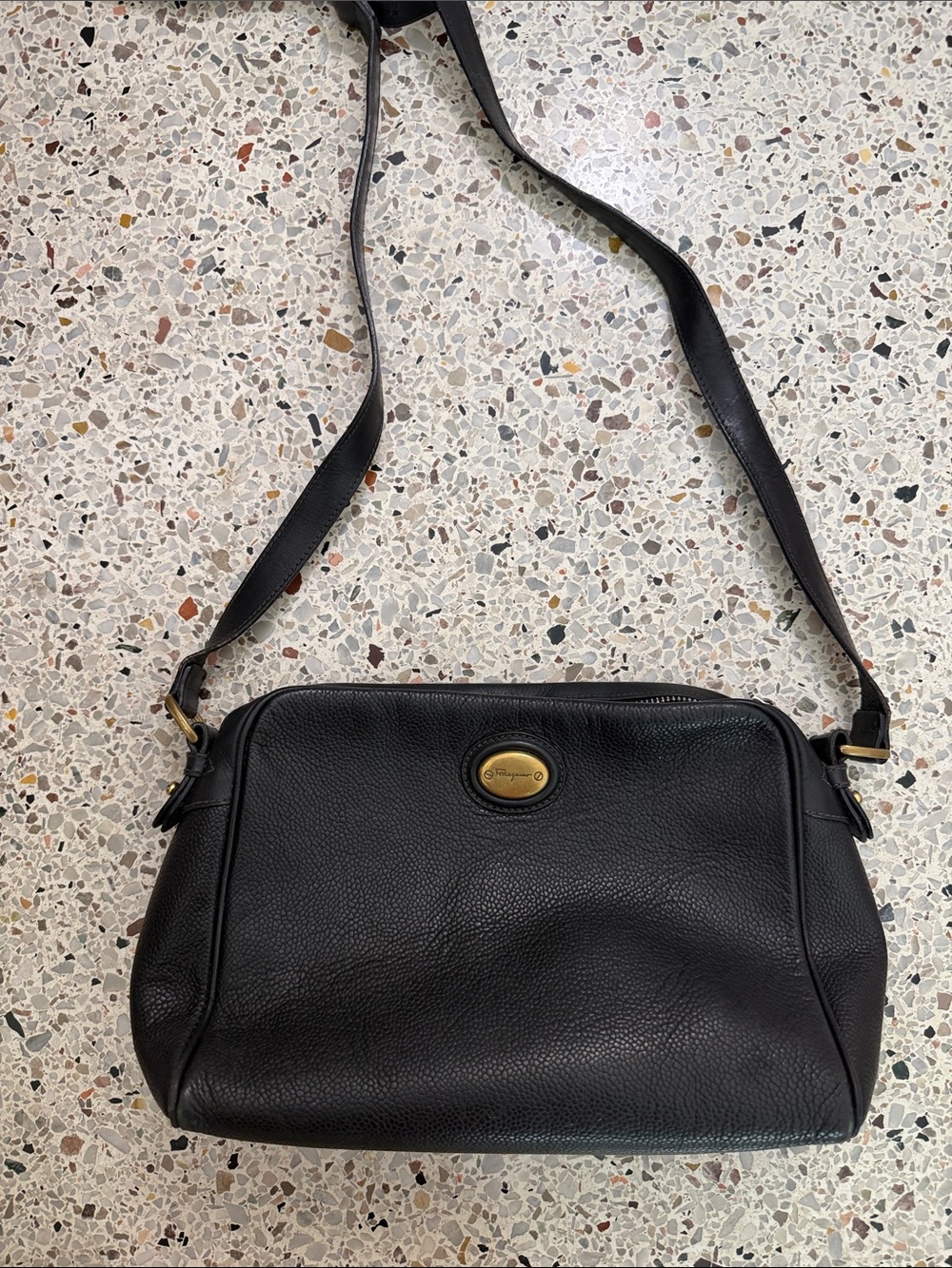Vintage Ferragamo black shoulder bag crossbody 90’s leather